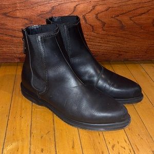 Dr. Martens Zillow Boots